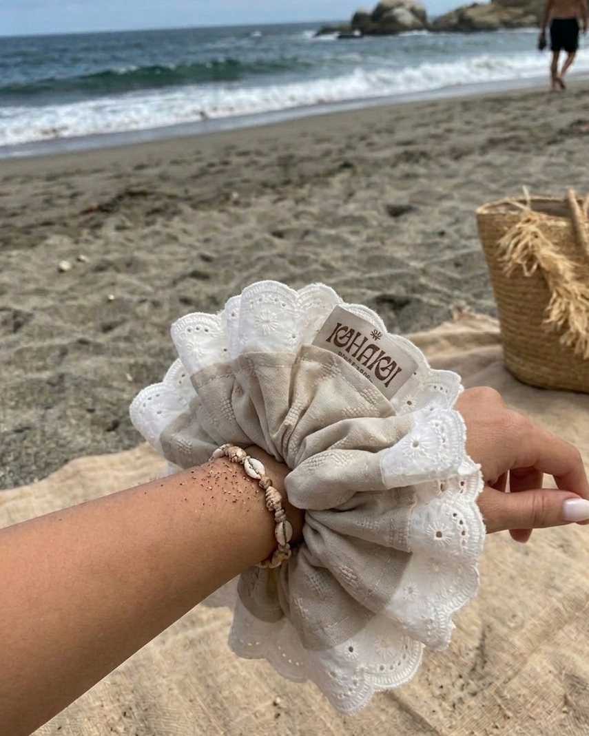 Scrunchie Broderie Beige