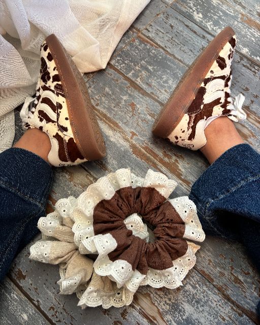 Scrunchie Broderie Café