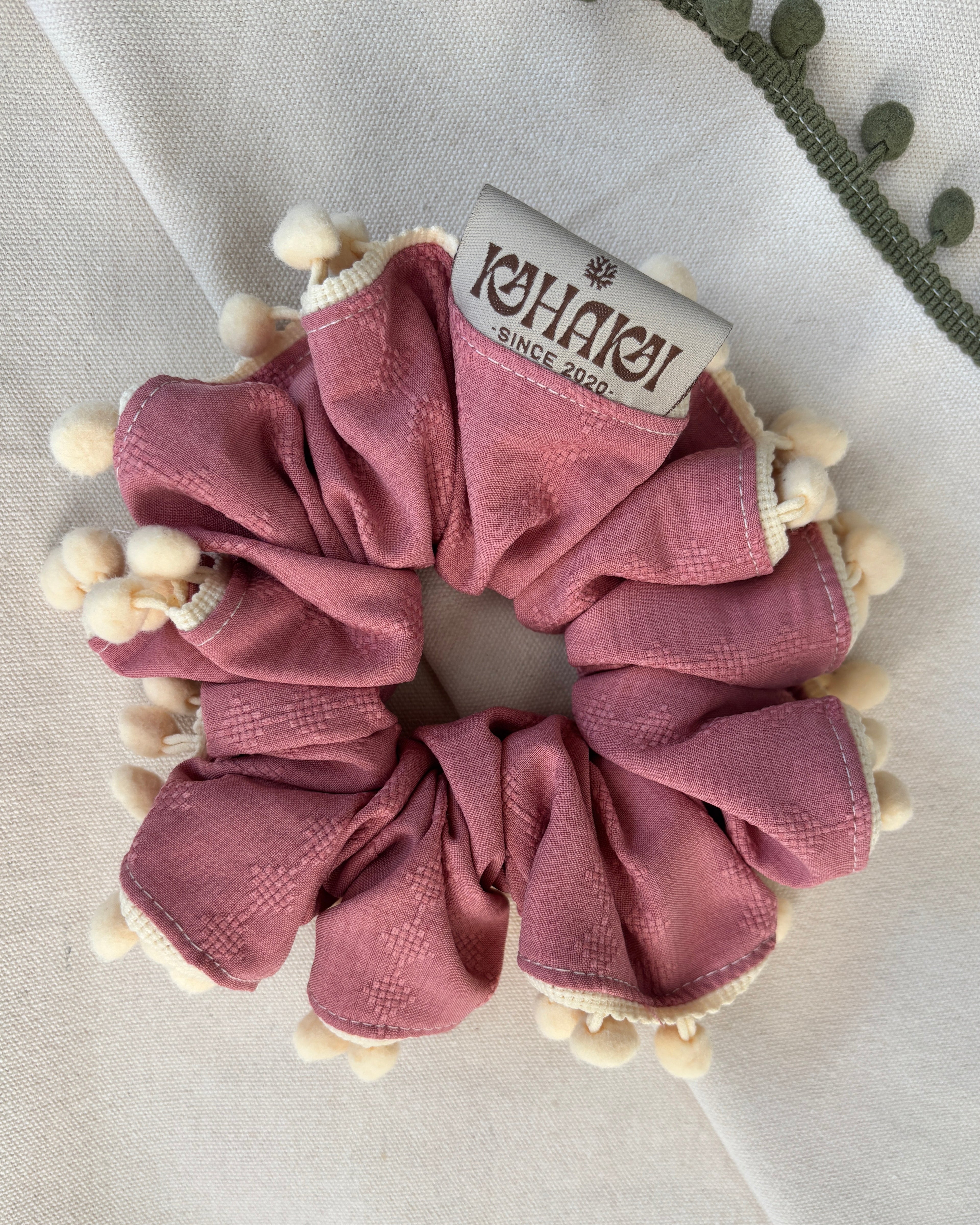 Scrunchie Pompón Rosado