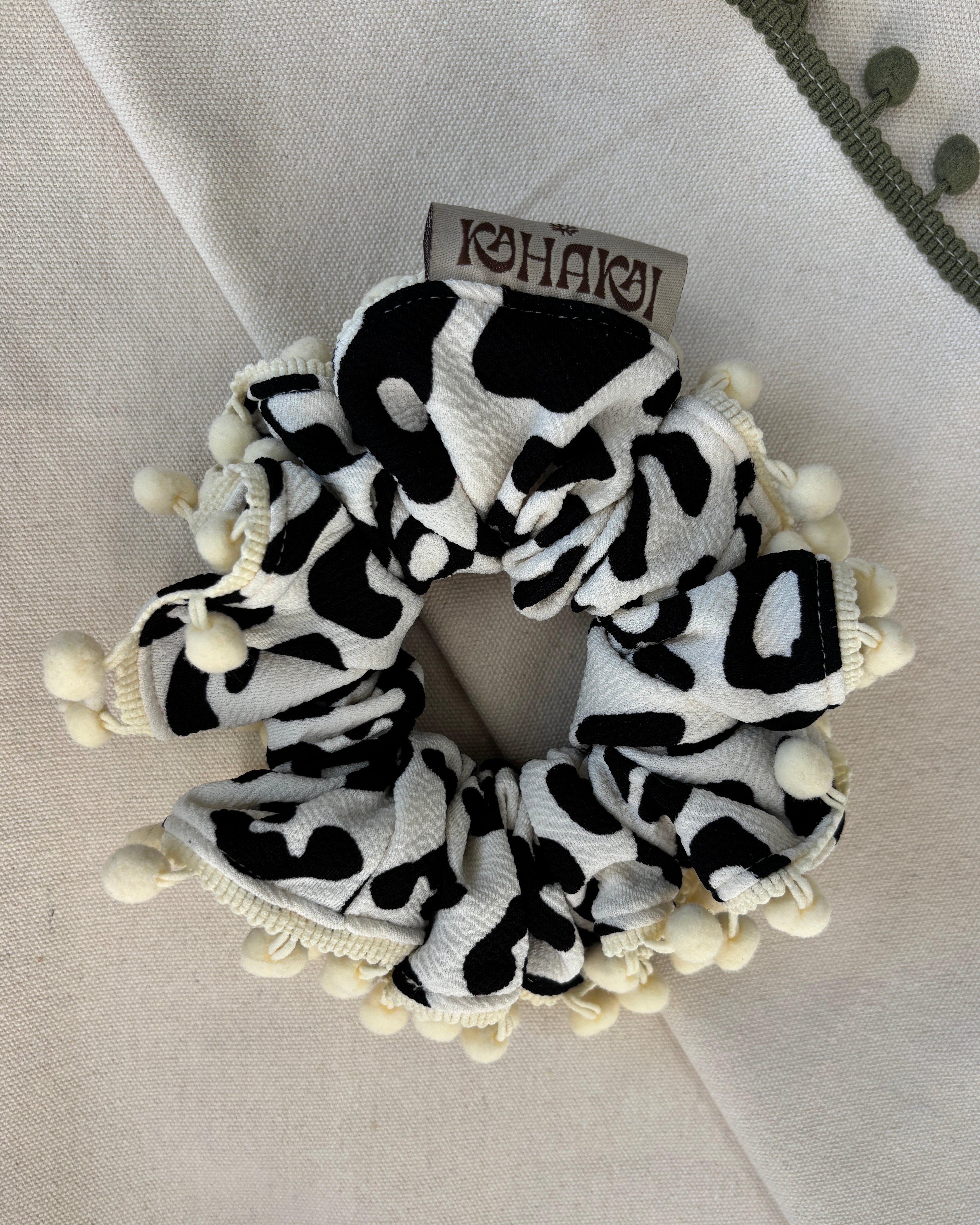 Scrunchie Pompón Zebra